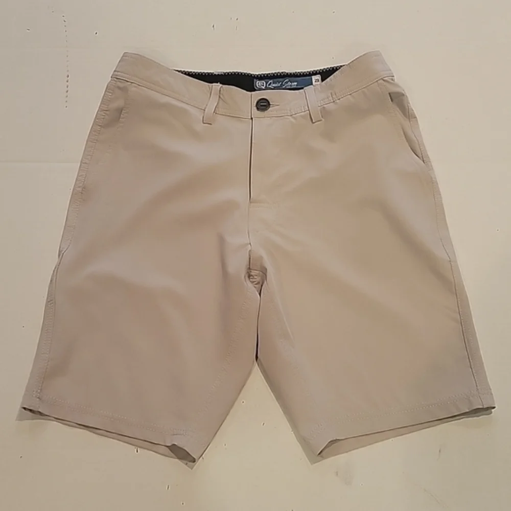 QUIET STORM KHAKI POLYESTER SHORTS (sz 29)‎